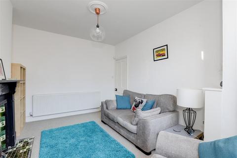 2 bedroom terraced house to rent, Curzon Avenue, Carlton NG4