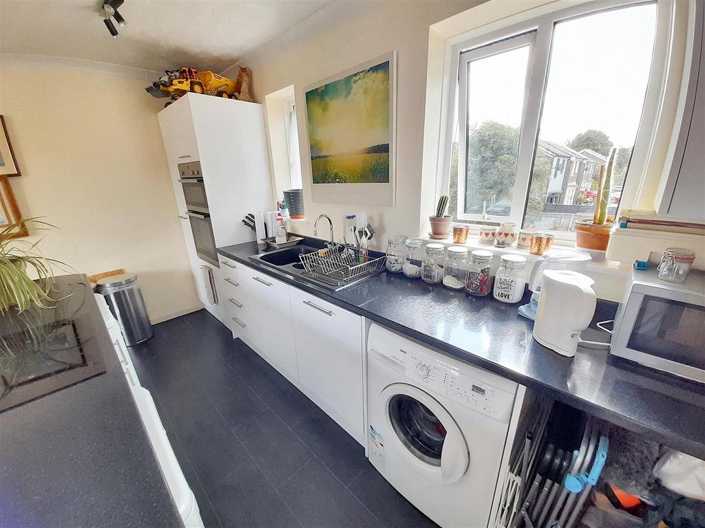 Kitchen new.jpg