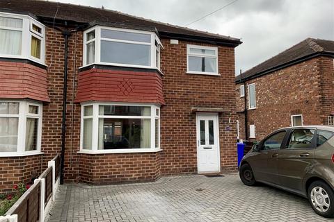 3 bedroom semi-detached house to rent, Jayton Avenue, Didsbury