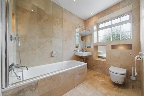 12 Hampstead Gardens, London, NW11 7EU