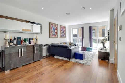 2 bedroom terraced house for sale, Tadema Road, London