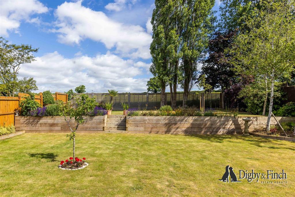 Milburn, Main Street, Tinwell PE9 3 UD-18watermarke