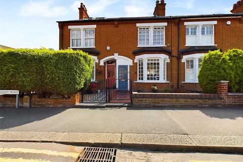 3 bedroom terraced house for sale, Kingsley Road, Pinner HA5