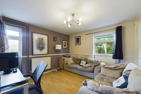 35 Charnwood Close, Basingstoke, RG22 5DE