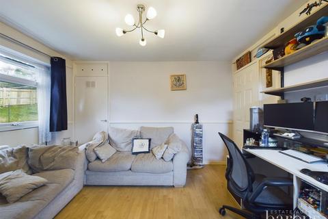 35 Charnwood Close, Basingstoke, RG22 5DE