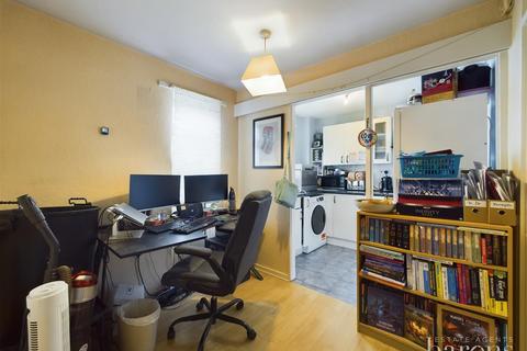35 Charnwood Close, Basingstoke, RG22 5DE