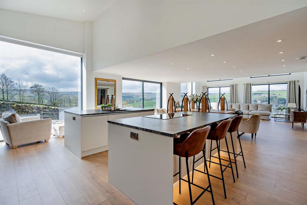 Open Plan Living/Dining Kitchen