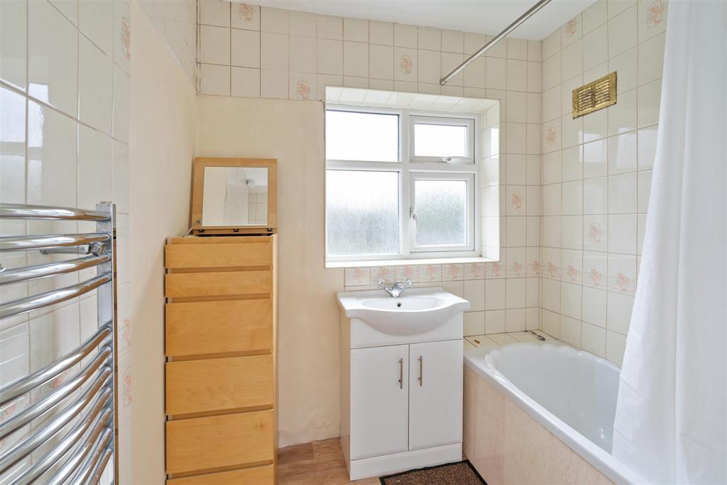 47 Moreton Road-12 Lo.jpg