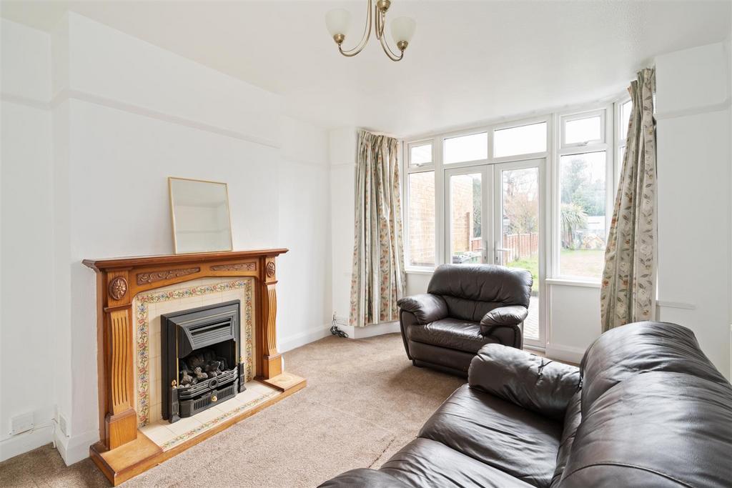47 Moreton Road-4 Lo.jpg
