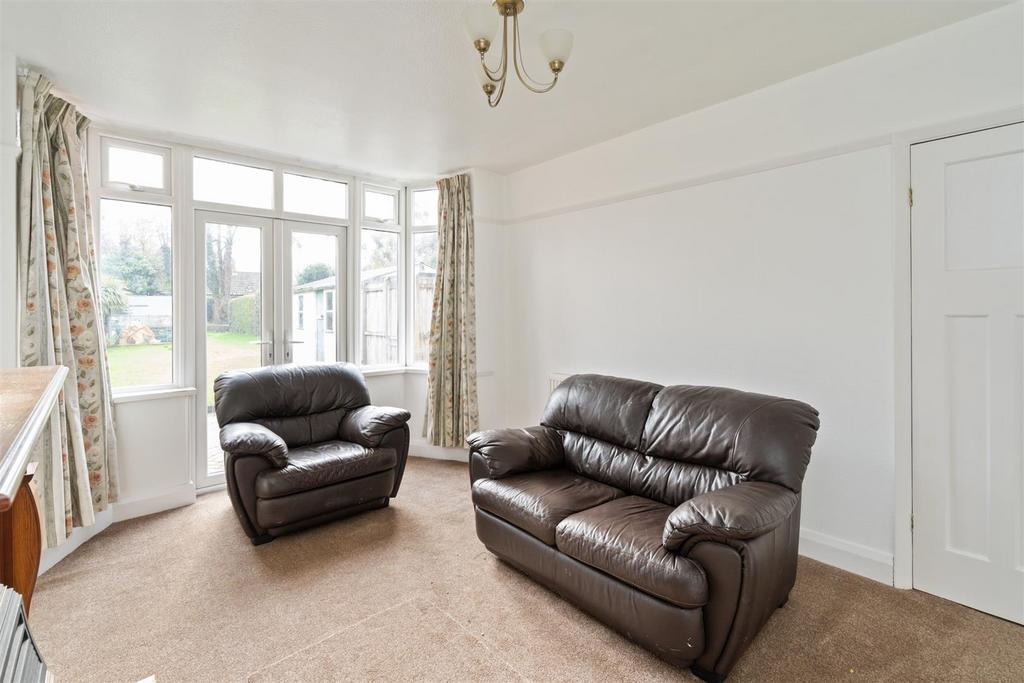 47 Moreton Road-3 Lo.jpg