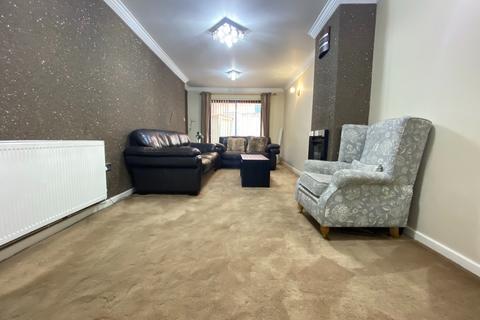 4 bedroom terraced house for sale, London Road, Blackburn. Lancs. BB1 7LR