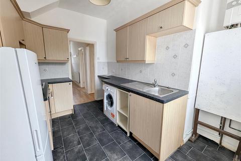 1 bedroom flat to rent, Elm Road, Leigh On Sea, Essex