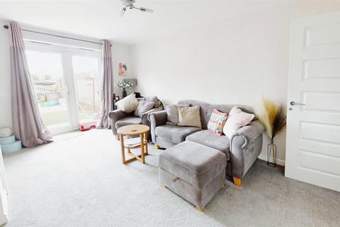 2 bedroom townhouse for sale, Sunderland Way, Lightcliffe, Halifax