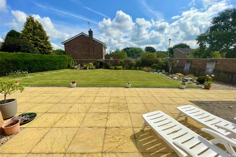 21 Chedworth Gate, Swindon, SN3 1NE