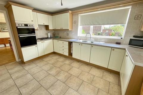 21 Chedworth Gate, Swindon, SN3 1NE