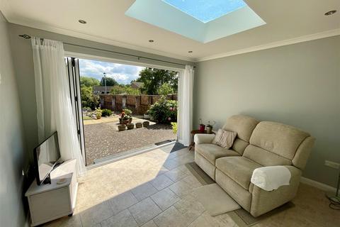 21 Chedworth Gate, Swindon, SN3 1NE