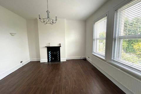 2 bedroom flat to rent, Upper Sea Road, Bexhill on Sea