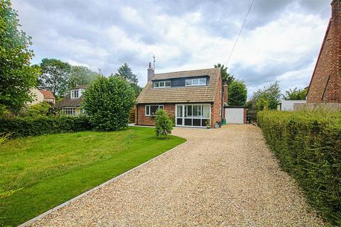 3 bedroom detached house for sale, Moulton Road, Newmarket CB8