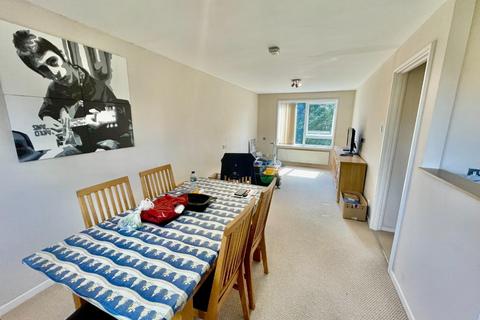 2 bedroom flat for sale, Kestrel Close, Stevenage