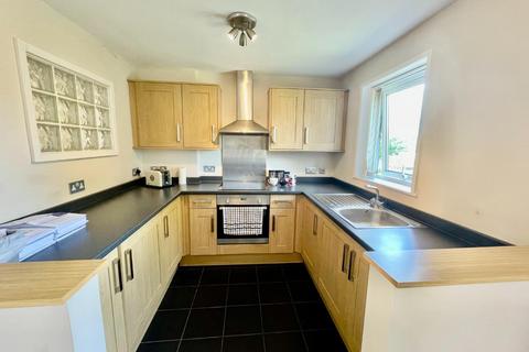 2 bedroom flat for sale, Kestrel Close, Stevenage