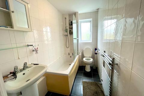 8 Kestrel Close, Stevenage, SG2 9PB