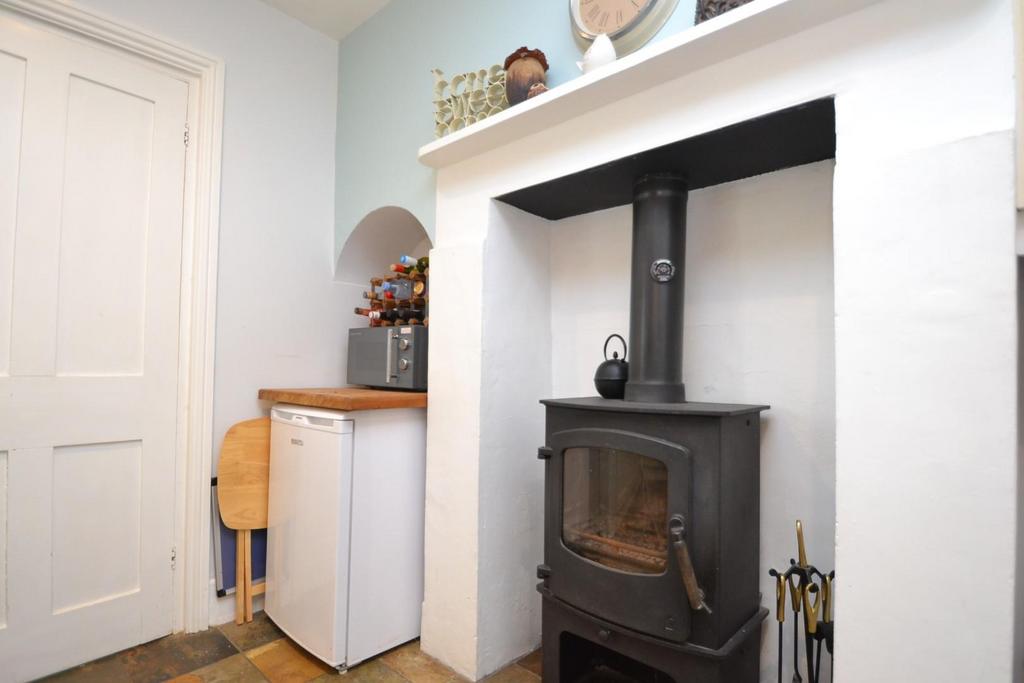 Kitchen wood burner.JPG