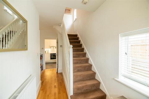 3 bedroom semi-detached house for sale, Buckstone Oval, Leeds