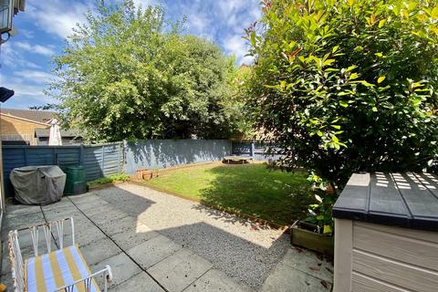 28 Juno Way, Swindon, SN5 8ZD