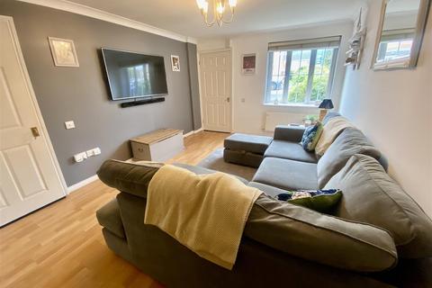 28 Juno Way, Swindon, SN5 8ZD