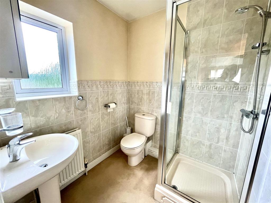 Bramleys Estate Agents - Maple Fold - Elland (3).j