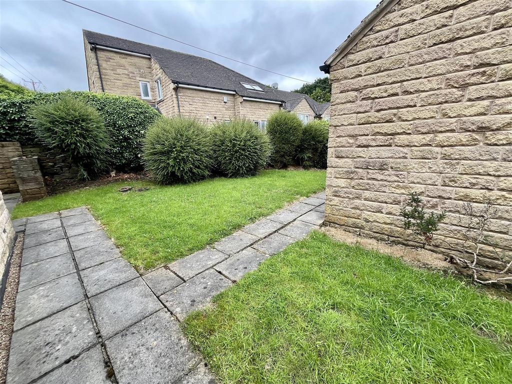 Bramleys Estate Agents - Maple Fold - Elland (25).