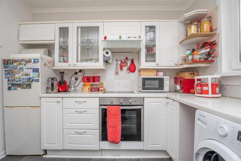87 Queens Crescent, Chapelhall, Airdrie, ML6 8SX
