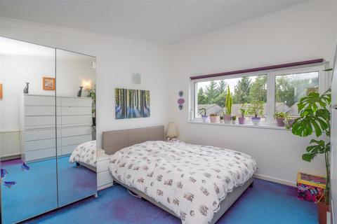 87 Queens Crescent, Chapelhall, Airdrie, ML6 8SX