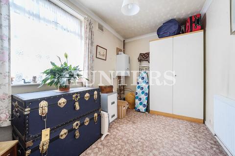 2 bedroom maisonette for sale, Matlock Gardens, Hornchurch