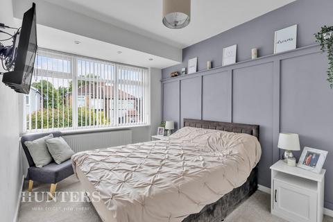 39 Atherley Grove, Chadderton, Oldham, OL9 8DD
