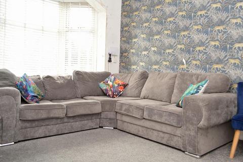 48 Lyndhurst Road, Oldham, OL8 4JG