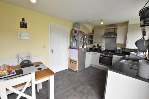 3 bedroom semi-detached house for sale, Brambling Way, Scunthorpe