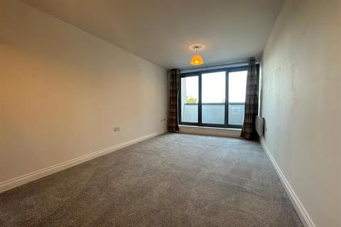 2 bedroom flat for sale, Ashleigh Court, Watford WD17