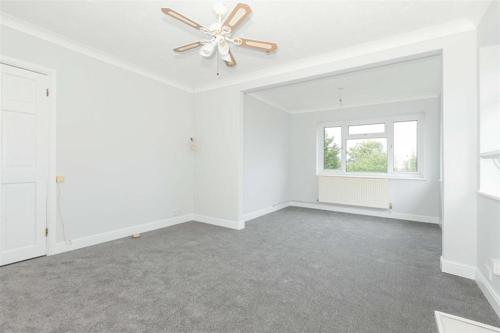 91 Ardingly Drive 4.JPG