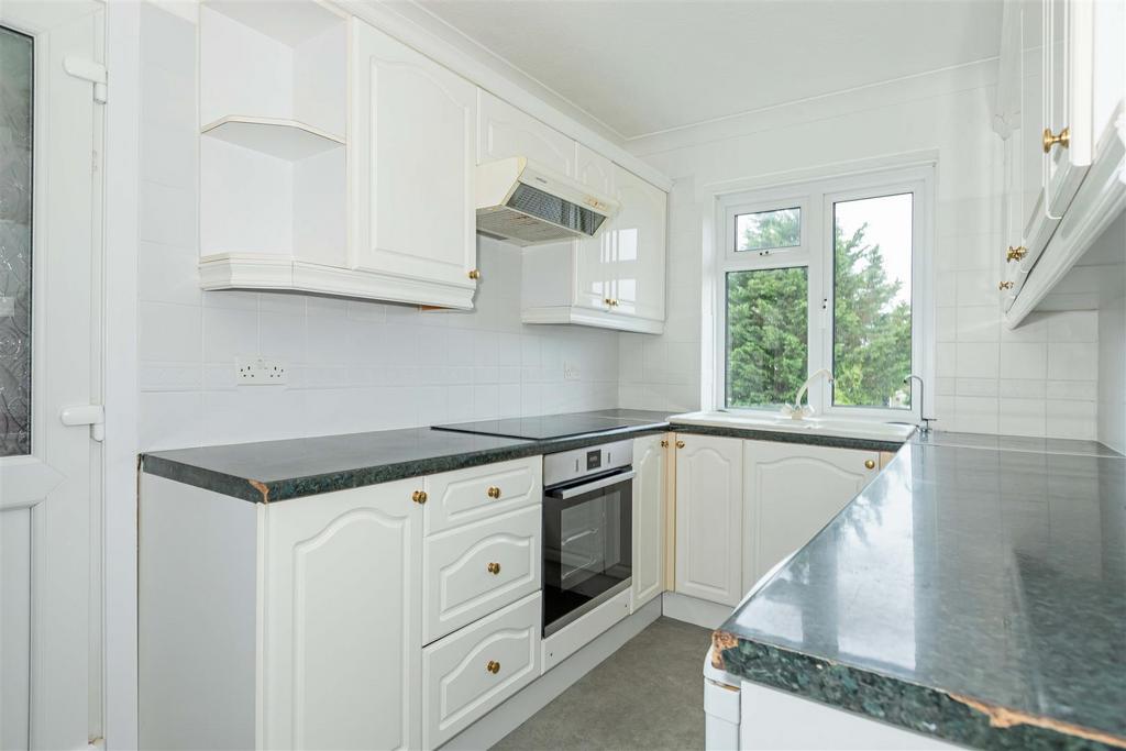 91 Ardingly Drive 8.JPG