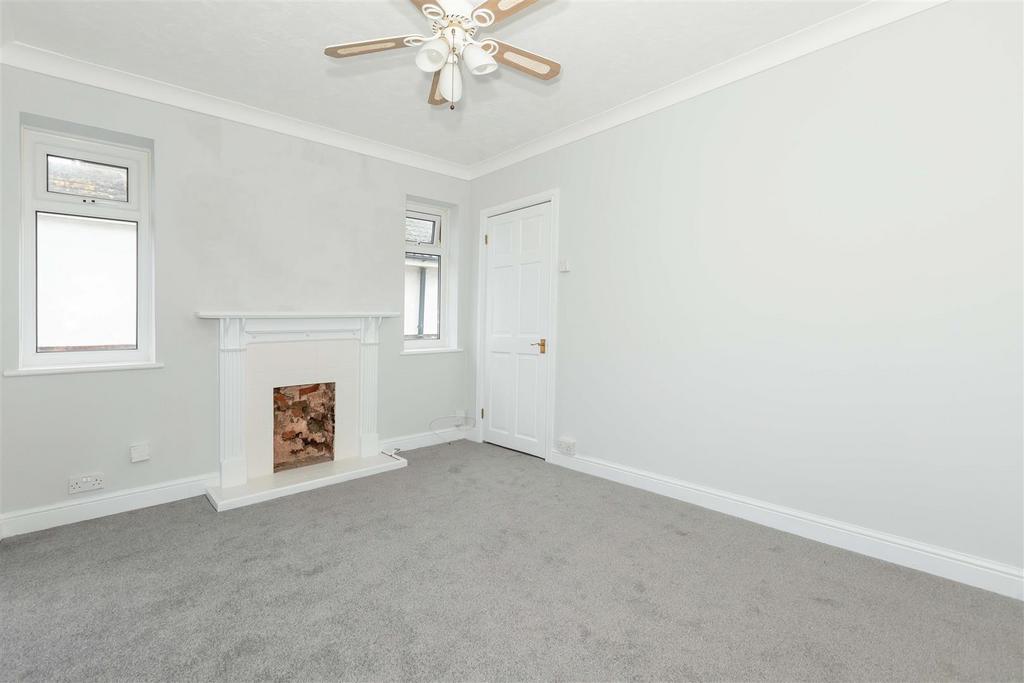 91 Ardingly Drive 5.JPG