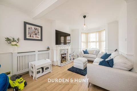 11 Chivers Road, Chingford, London, E4 9TD