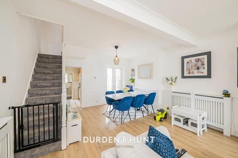 11 Chivers Road, Chingford, London, E4 9TD