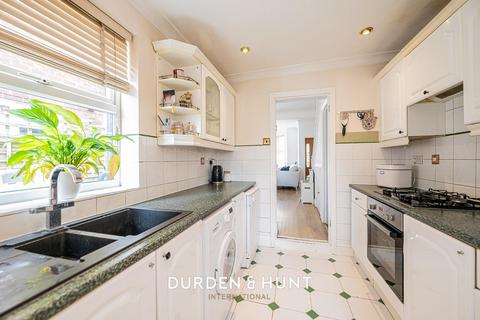 11 Chivers Road, Chingford, London, E4 9TD