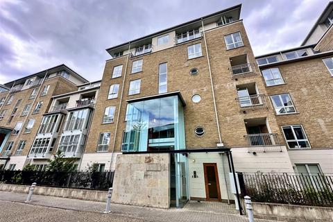 2 bedroom flat to rent, Elm Court, London W9