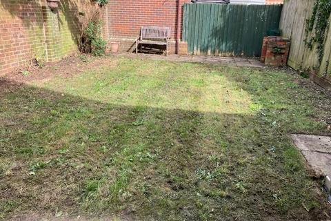 25 Acacia Close, Chippenham, SN14 6RQ