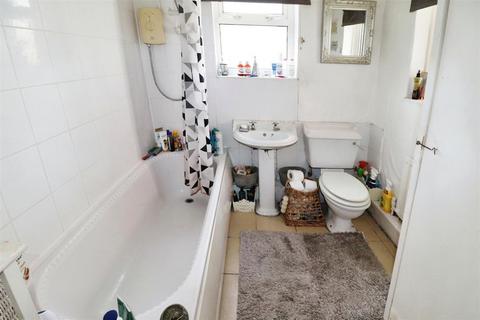56 Hickman Road, Galley Common, Nuneaton, CV10 9NQ