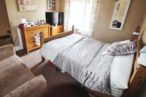 56 Hickman Road, Galley Common, Nuneaton, CV10 9NQ