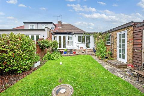 2 bedroom semi-detached bungalow for sale, Crossby Close, Mountnessing, Brentwood