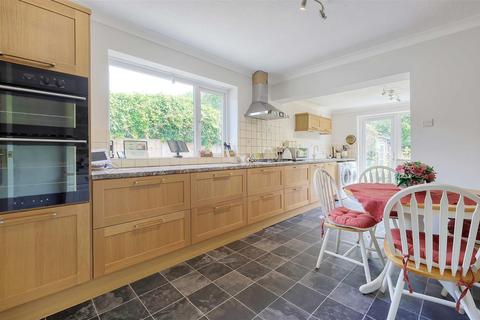 2 bedroom semi-detached bungalow for sale, Crossby Close, Mountnessing, Brentwood